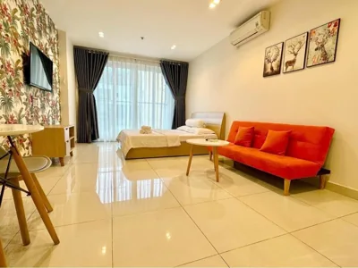 Apartamento con balcón — Teddy Apartment at Sky Center Luxury